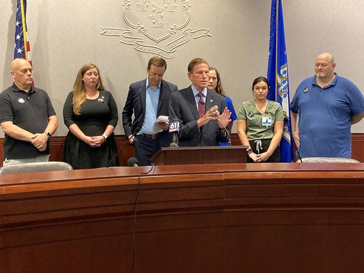 U.S. Senators Richard Blumenthal (D-CT) and Chris Murphy (D-CT) joined Connecticut nurses to highlight how President Biden’s promise to relieve up to $10,000 in student debt and $20,000 for Pell Grant recipients will impact Connecticut’s middle class and low-income workers.